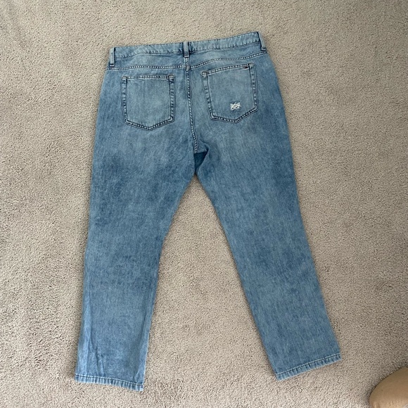 Women’s Boyfriend Ripped Jeans - Picture 3 of 4